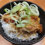 麺場 唐崎商店 - チャーシュー丼小205円