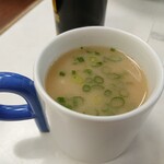 中華軽食 三八 - 皿うどんについてくるスープ
