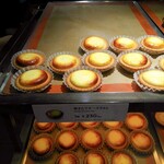 BAKE CHEESE TART - 焼き立てチーズタルト（230円）