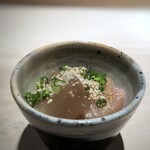 菊鮨 - ◆鰆(姫島）・・すりごまとタレで。鰆らしい旨味を感じます。九州の鰆は美味しい。