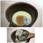 菊鮨 - ◆いろは島の牡蠣と海鼠腸の茶碗蒸し・・書くが小粒ですけれど旨味が凝縮し、海鼠腸のともに頂くとお酒泥棒。