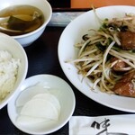 健昌 - ニラレバ定食700円＋税