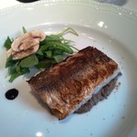 レストラン コバヤシ - 皮目を香ばしく焼いたかます　マッシュルームソースサラダ添え