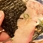 はらまさ - ひらめをお海苔に巻いて、あん肝を乗せて