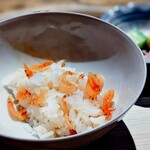 温石 - 史上最高の桜海老ご飯。桜海老は勿論朝揚がった駿河湾の宝石。薫りもすがしく、甘く、皮も口にあたらないほど柔らかい。