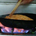 ジャポネ - フライパン一杯のスパゲティ