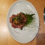 肉匠 迎賓館 - はねしたユッケ