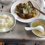 中華みっちゃん - 肉団子の煮込み定食