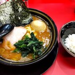 王道家直系 IEKEI TOKYO - ラーメン並＋味玉＋半ライス