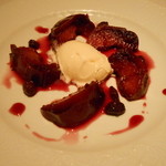 リンゴの赤ワイン煮