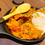 個室完備 海鮮と産地鶏の炭火焼 鶏菜 - 豚バラキムチ
甘味と酸味と辛味が同居してます
