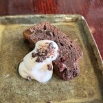 ALMA - チョコレートとドライフルーツのパウンドケーキ