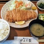 Yamadaya - トンカツ定食1,210円