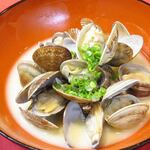 Sake-steamed clams / clams and mushroom butter each