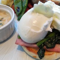 グランド キッチン - エッグベネディクト