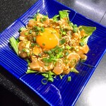 三酉屋 - ささみユッケ638円