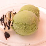 Chocolate ice cream / Vanilla ice cream / Matcha ice cream each