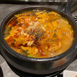 焼肉 犀 - スープ定食¥1300。（ユッケジャンorテール）選べます。