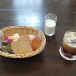 Hananogikohiten - アイスコーヒー（モーニングサービス付き）470円