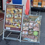 See daeng - 興味をひいた立て看板