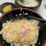 新生飯店 - 半チャーハン200円