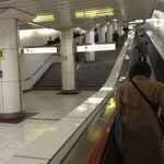 食卓 - 急な傾斜も動く歩道はスイスイ