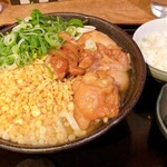 七弐八製麺 - 鶏すきうどん大盛り