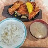 風見鶏 - ランチ ジャンボからあげ！ほほ～、これは一口大ではない！鉄板に乗った唐揚げも初めて！