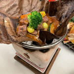 旅亭半水廬 - 焼物：朴葉焼鍋仕立て