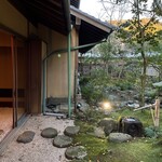 旅亭半水廬 - 庭