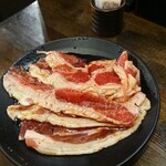 七輪焼肉 安安 - 無料チケットのヤングカルビ