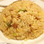 中華菜館　味香園 - チャーハン
            
            ふつー