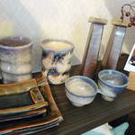 ROLL - 店内は作家さんの作品が並ぶ７
      