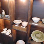 ROLL - 店内は作家さんの作品が並ぶ９
      