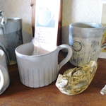 ROLL - 店内は作家さんの作品が並ぶ１５
      