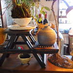 ROLL - 店内は作家さんの作品が並ぶ１１
      