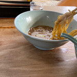 朝日屋 - 焼き大に支那小の麺を移動して、酸っぱいスープをもう少し楽しむ(^^)