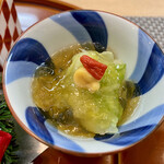 御料理 ひさまつ - 八寸 ちりめんキャベツのお浸し黄身酢