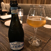grigio la tavola - 