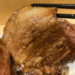 豚丼のはなとかち - 道産豚バラ肉。脂の旨味をぜひ一度！！