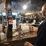 地産地消居酒屋たこ - 禿げがお酒ついでます