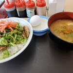 Matsuya - 厚切ネギ塩豚焼き肉丼580円・豚汁生玉子セット250円