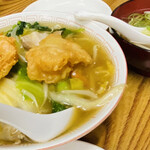 華風料理一芳亭 - 小海老の天ぷらがのったちゃんぽん♡