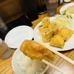 華風料理一芳亭 - ちゃんぽんの上にのってる小海老の天ぷら♡