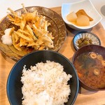 キッチン和 - エビ入り野菜かき揚げ