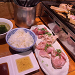 焼肉 もつ焼ジョニー - 