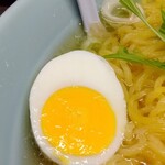 金丸本店 - たまごは半割りゆで卵！