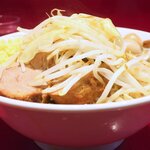 ラーメン二郎 - ラーメン半分＋ニンニク多め＋ショウガ半分