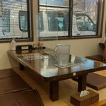 金丸本店 - 店内２ 小上がりテーブル席！