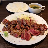 キャトルラパン - ステーキランチ 400g(税込1,350円) キャトルラパン - ステーキランチ 400g(税込1,350円)